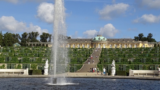 das Schloss Sanssouci in Potsdam