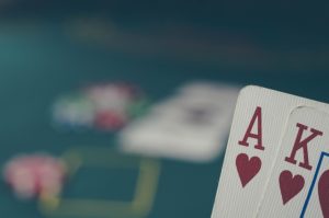 Die besten Webseiten zum Poker spielen finden
