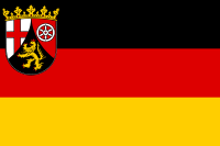 die Flagge vom Bundesland Rheinland-Pfalz ist Schwrz Rot Gold mit einem Wappen in der linken oberen Ecke